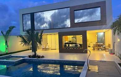 Imagem: A casa em condomínio possui 5 Dormitórios, 5 Banheiros, 5