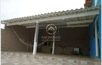 Imagem: A casa possui 4 Dormitórios, 4 Banheiros, 3 Vagas na garagem