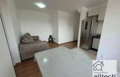 Imagem: O apartamento possui 2 Dormitórios, 1 Banheiro, 1 Vaga na garagem