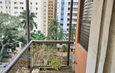 Imagem: O apartamento possui 3 Dormitórios, 1 Banheiro, 3 Vagas na