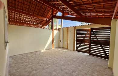 Imagem 5: Linda casa com piscina pé na areia novinha próximo à plataforma de...