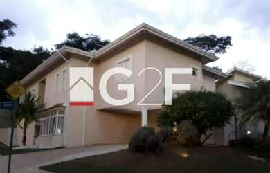 Imagem: A casa em condomínio possui 4 Dormitórios, 5 Banheiros, 5