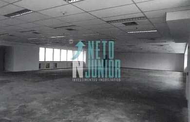 Imagem: O depósito possui 5 Vagas na garagem, 513m² de Área e está