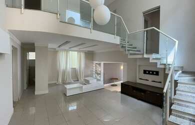 Imagem: A casa em condomínio possui 3 Dormitórios, 3 Banheiros, 4