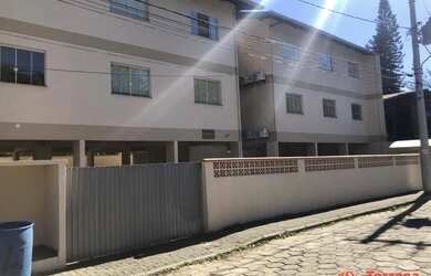 Imagem: A kitnet possui 1 Dormitório, 1 Banheiro, 1 Vaga na garagem