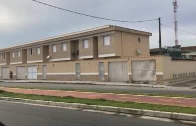 Imagem: A casa possui 2 Dormitórios, 2 Banheiros, 1 Vaga na garagem