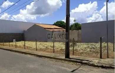Imagem: O terreno possui 300m² de Área e está localizado em Centro