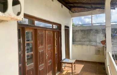 Imagem: A casa possui 2 Dormitórios, 1 Banheiro e está localizado