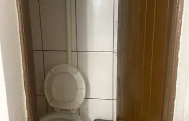 Imagem 5: Alugo kitnet em Barueri. Guarda roupa