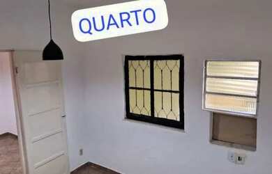 Imagem: A casa possui 1 Dormitório, 1 Banheiro, 40m² de Área e está