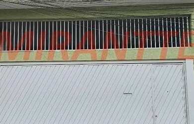 Imagem: A casa possui 4 Dormitórios, 5 Banheiros, 4 Vagas na garagem