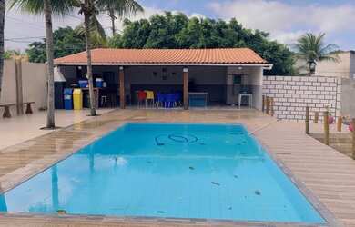 Imagem: A casa em condomínio possui 3 Dormitórios, 5 Vagas na garagem