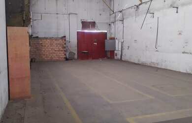 Imagem 9: Galpão/Depósito/Armazém para aluguel e venda possui 820 metros quadrados