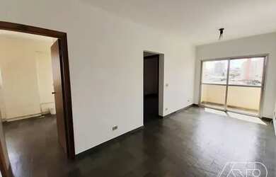 Imagem: O apartamento possui 1 Dormitório, 1 Banheiro, 1 Vaga na garagem