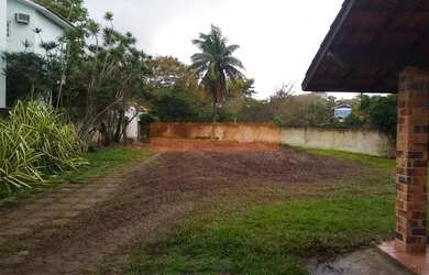 Imagem 2: LIVE VENDE - Terreno no miolo de CAMBOINHAS, totalmente PLANO, rua tranquila...