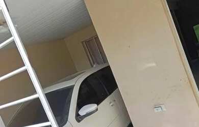 Imagem: A casa possui 2 Dormitórios e está localizado em Riacho Fundo