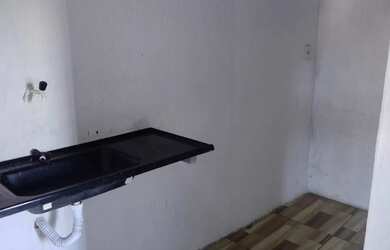 Imagem 2: Aluga-se Casa, quarto sala, cozinha e banheiro 460,00