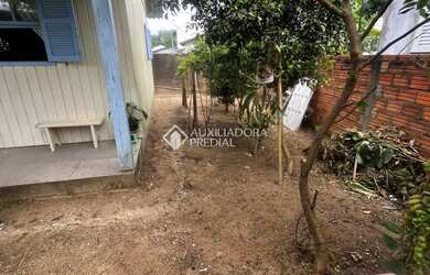 Imagem 12: Duas casas no mesmo terreno - excelente para renda ou moradia - Bairro...