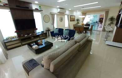 Imagem: A casa em condomínio possui 4 Dormitórios, 5 Banheiros, 4