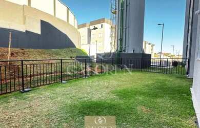 Imagem 4: Apartamento Garden à Venda em Maringá Quintal Privativo no Parque Tarumã