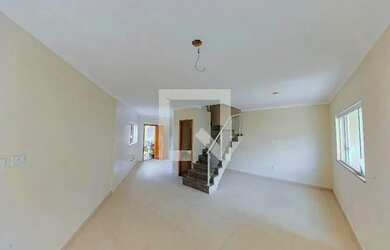 Imagem: A casa possui 3 Dormitórios, 3 Banheiros, 3 Vagas na garagem