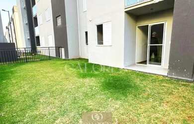 Imagem: O apartamento possui 2 Dormitórios, 1 Banheiro, 2 Vagas na