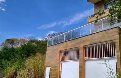 Imagem: O terreno possui 180m² de Área e está localizado em Campo