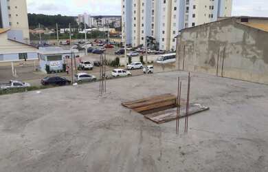 Imagem 6: Construção e terreno