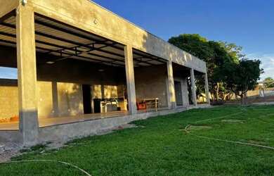 Imagem: A chácara possui 2.200m² de Área e está localizado em Ponte