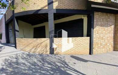 Imagem: O depósito possui 1m² de Área e está localizado em Jardim