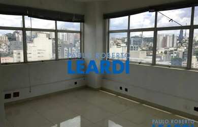 Imagem: O depósito possui 1 Vaga na garagem, 58m² de Área e está