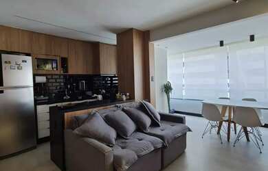 Imagem: O apartamento possui 1 Dormitório, 1 Banheiro, 1 Vaga na garagem