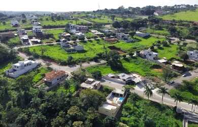 Imagem: O terreno possui 360m² de Área, Imóvel novo e está localizado