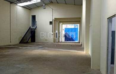 Imagem: O depósito possui 940m² de Área e está localizado em Ramos