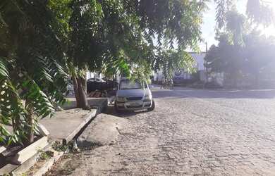 Imagem: O terreno possui 330m² de Área e está localizado em Parque