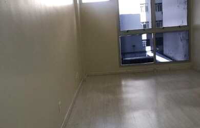 Imagem: O depósito possui 1 Vaga na garagem, 33m² de Área e está