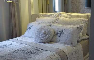 Imagem: O apartamento possui 2 Dormitórios, 1 Banheiro, 1 Vaga na garagem