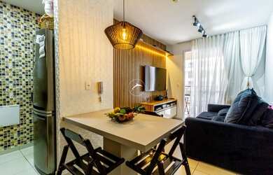 Imagem: O apartamento possui 1 Dormitório, 1 Banheiro, 1 Vaga na garagem