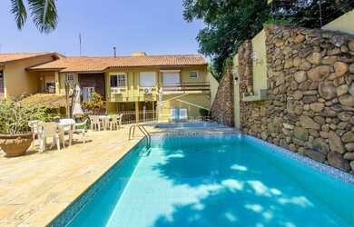 Imagem: A casa em condomínio possui 3 Dormitórios, 3 Banheiros, 2