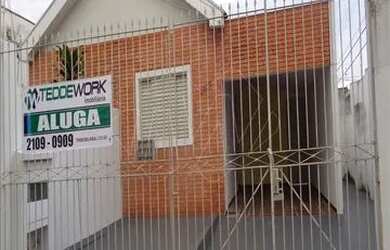 Imagem: A casa possui 2 Dormitórios, 1 Banheiro, 1 Vaga na garagem