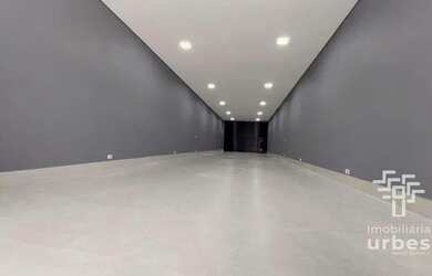 Imagem: O depósito possui 2 Vagas na garagem, 125m² de Área e está