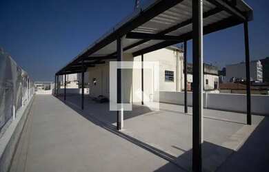 Imagem: O apartamento possui 5 Dormitórios, 3 Banheiros, 2 Vagas na