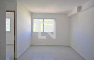 Imagem: O apartamento para alugar possui 1 Dormitório, 2 Banheiros