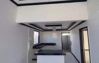 Imagem: A casa possui 2 Dormitórios, 2 Banheiros, 2 Vagas na garagem