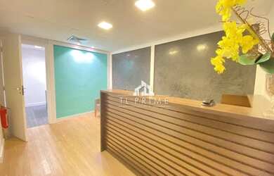 Imagem: O depósito possui 5 Vagas na garagem, 273m² de Área e está