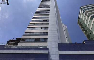 Imagem: O apartamento possui 3 Dormitórios, 4 Banheiros, 2 Vagas na