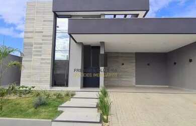 Imagem: A casa em condomínio possui 3 Dormitórios, 3 Banheiros, 1