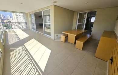 Imagem: O apartamento possui 3 Dormitórios, 5 Banheiros, 3 Vagas na