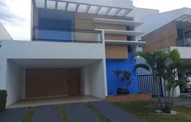 Imagem: A casa em condomínio possui 4 Dormitórios, 5 Banheiros e