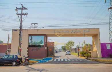 Imagem: O apartamento possui 3 Dormitórios, 1 Banheiro, 1 Vaga na garagem